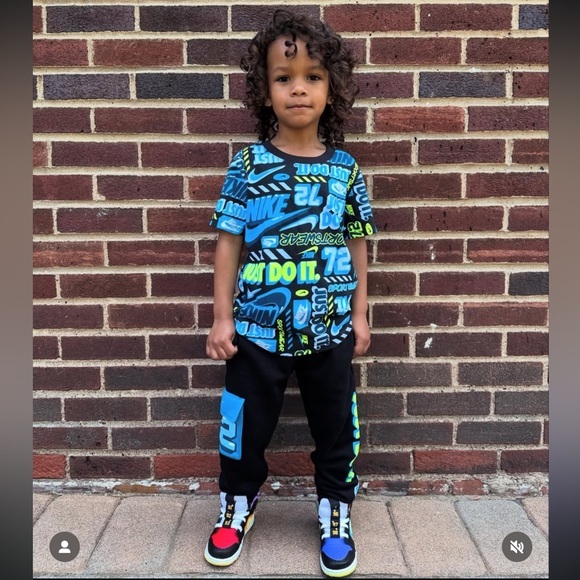 Nike Kids Graphic T-Shirt and Joggers Set
